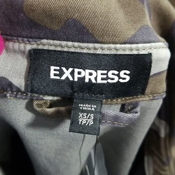 NWT Express Crop Camo Jacket - Picture 6 of 11